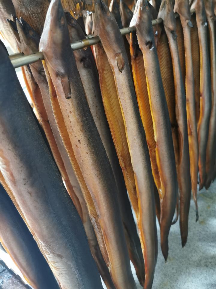 Ein Blick in den Räucherofen